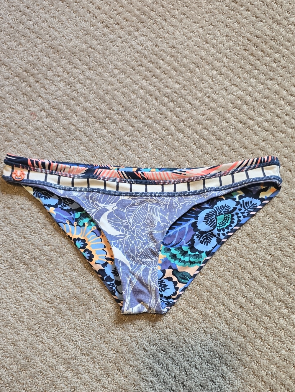 MAAJI BIKINI BOTTOM HIPSTER FLORAL STRIPES REVERSIBLE SZ M